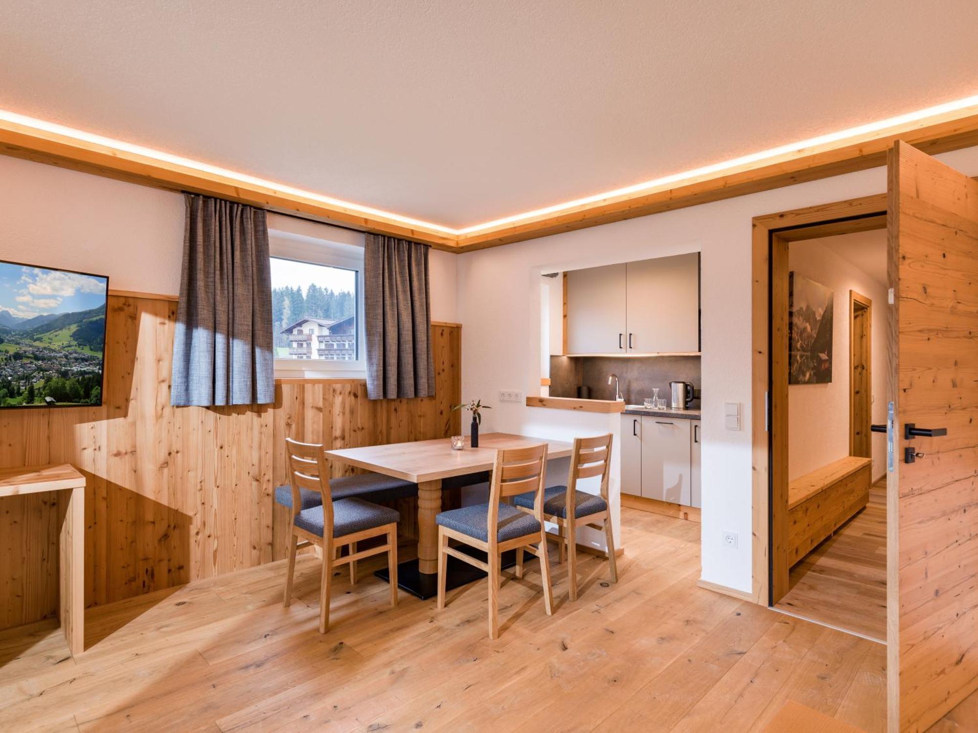 Almhof Kitzlodge - Alpine Lifestyle Hotel Кирхберг Экстерьер фото