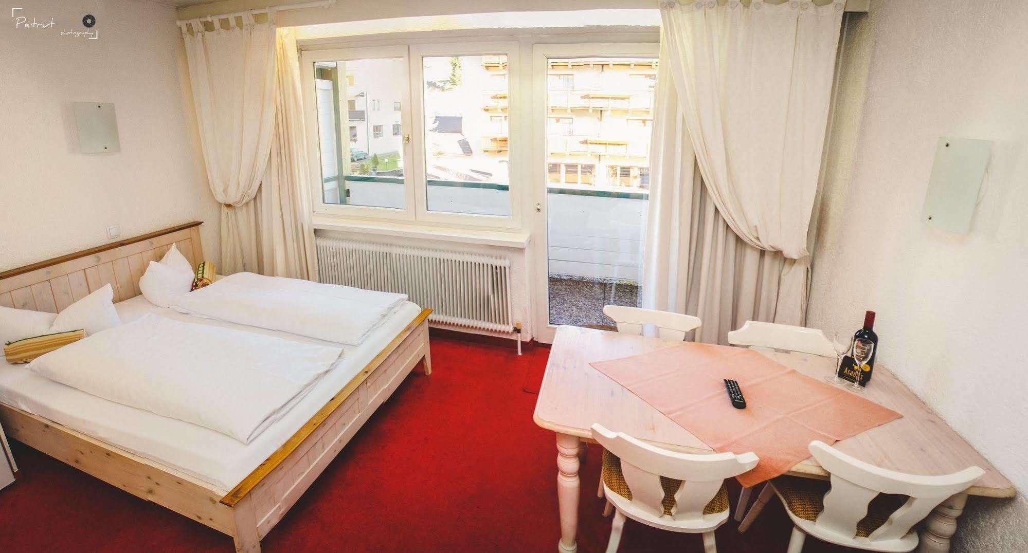 Almhof Kitzlodge - Alpine Lifestyle Hotel Кирхберг Экстерьер фото